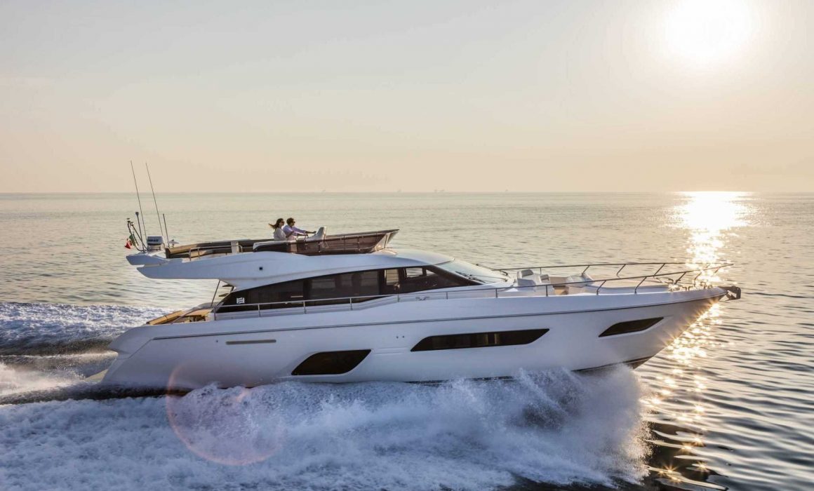 Ferretti Yachts 550 cruising