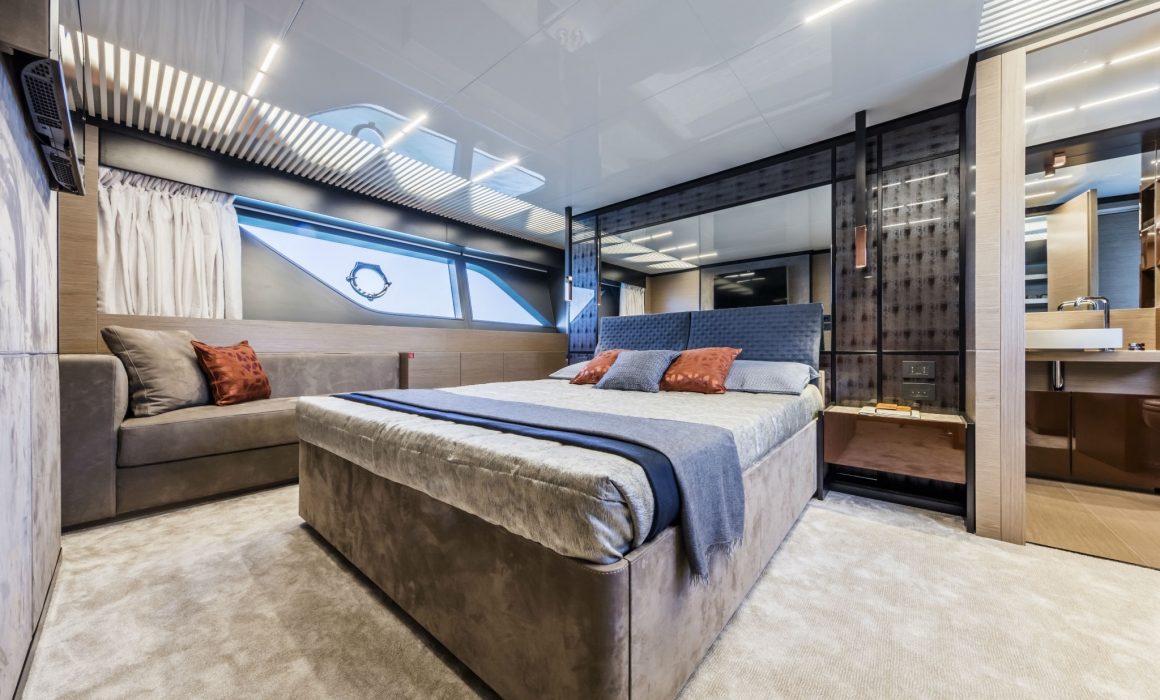 Ferretti Yachts 780 lower deck