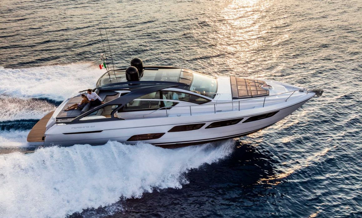 Pershing 5x cruising