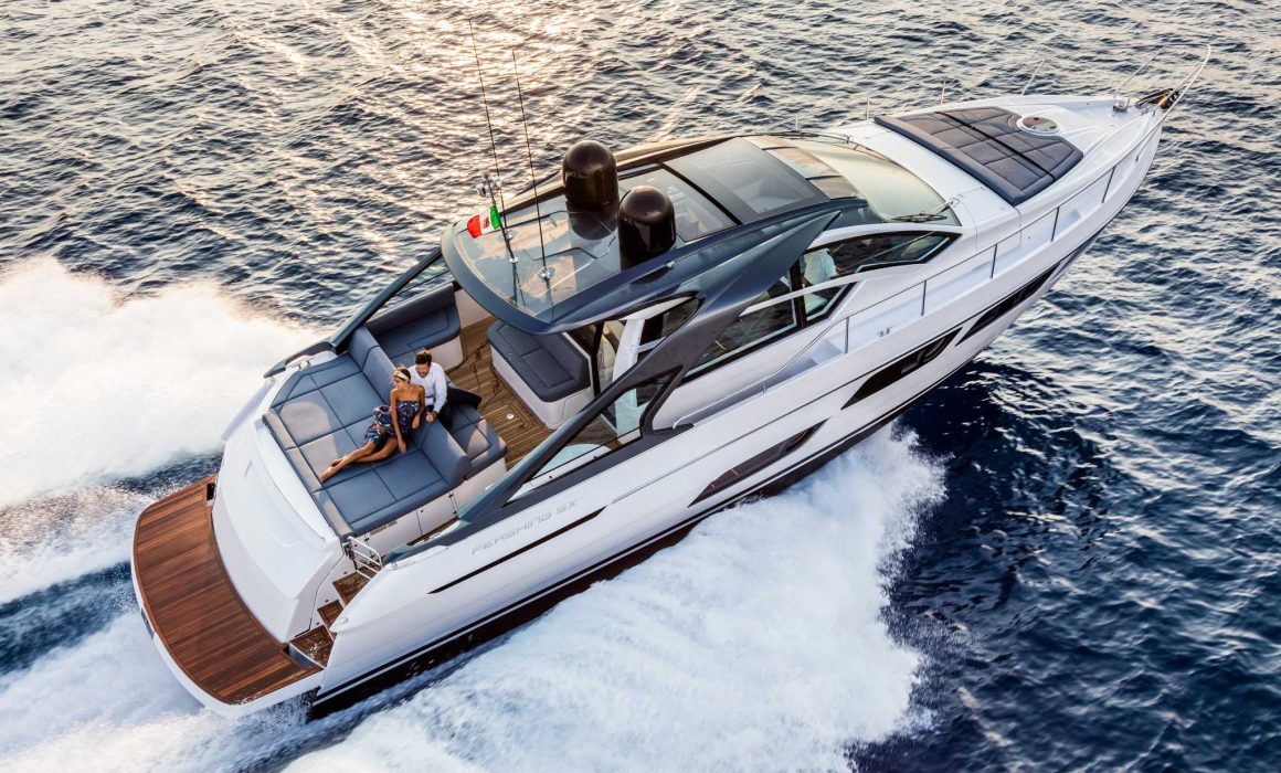 Pershing 5x cruising