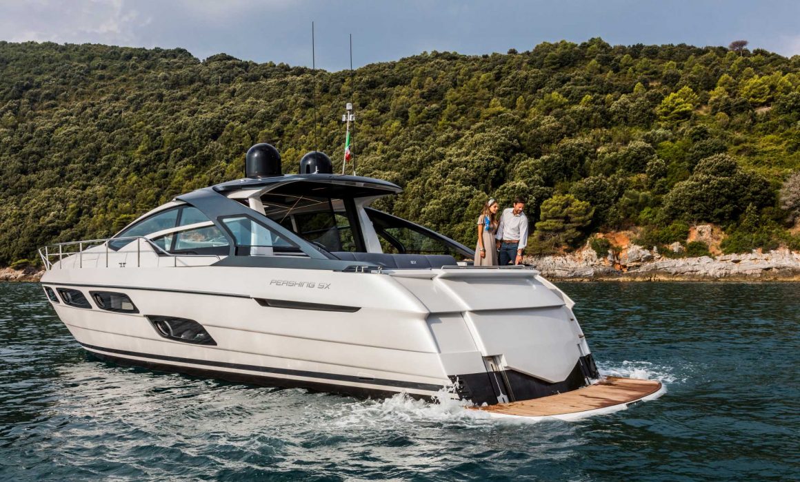 Pershing 5x cruising