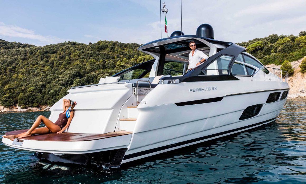 Pershing 5x cruising