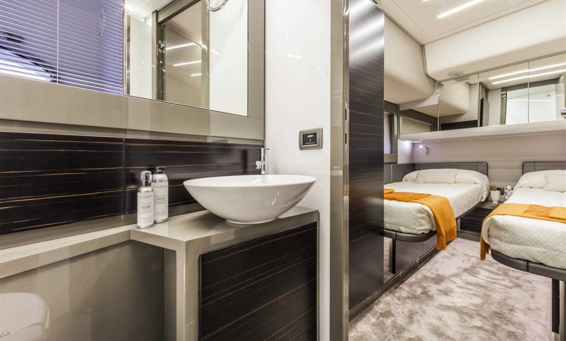 Pershing 62 lower deck