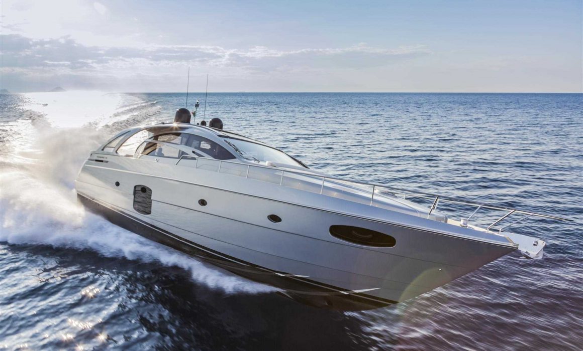 Pershing 70 cruising