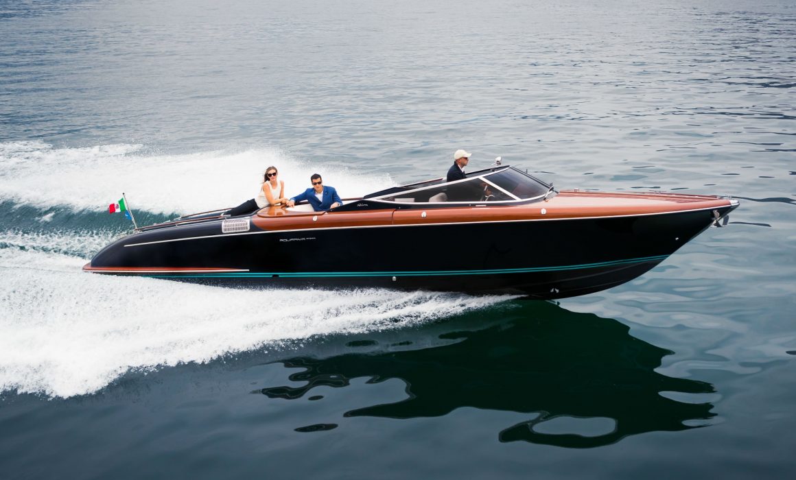 Riva Aquariva super cruising