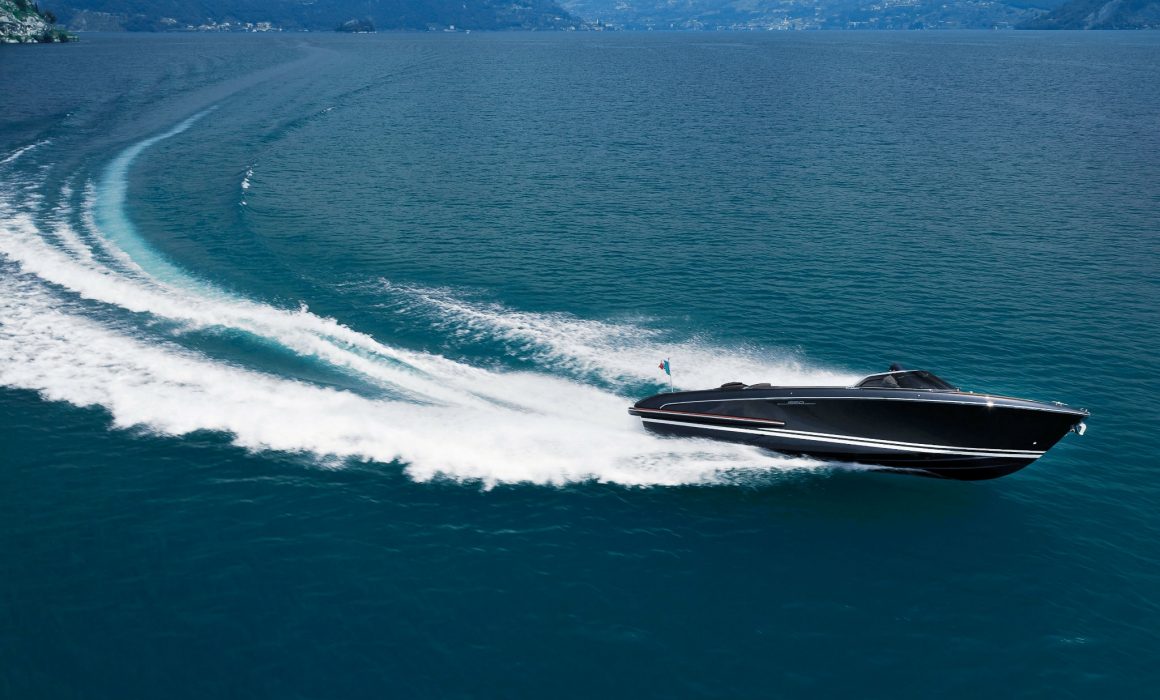 Riva Iseo cruising