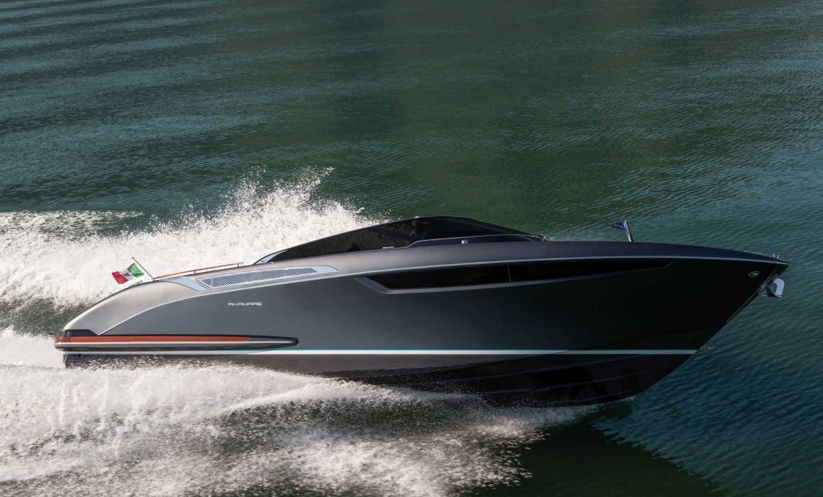 Riva Rivamare cruising